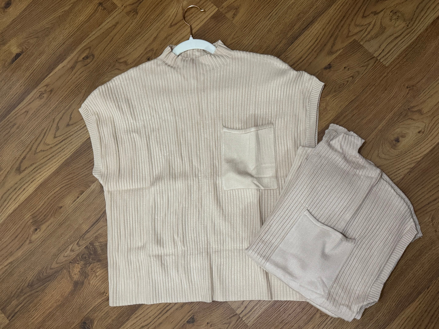 Pocket Sweater - Beige